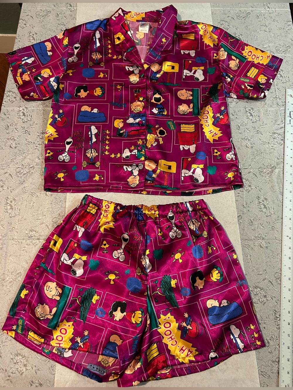 Peanuts Snoopy and Charlie Brown purple satin short-sleeve pajama set M